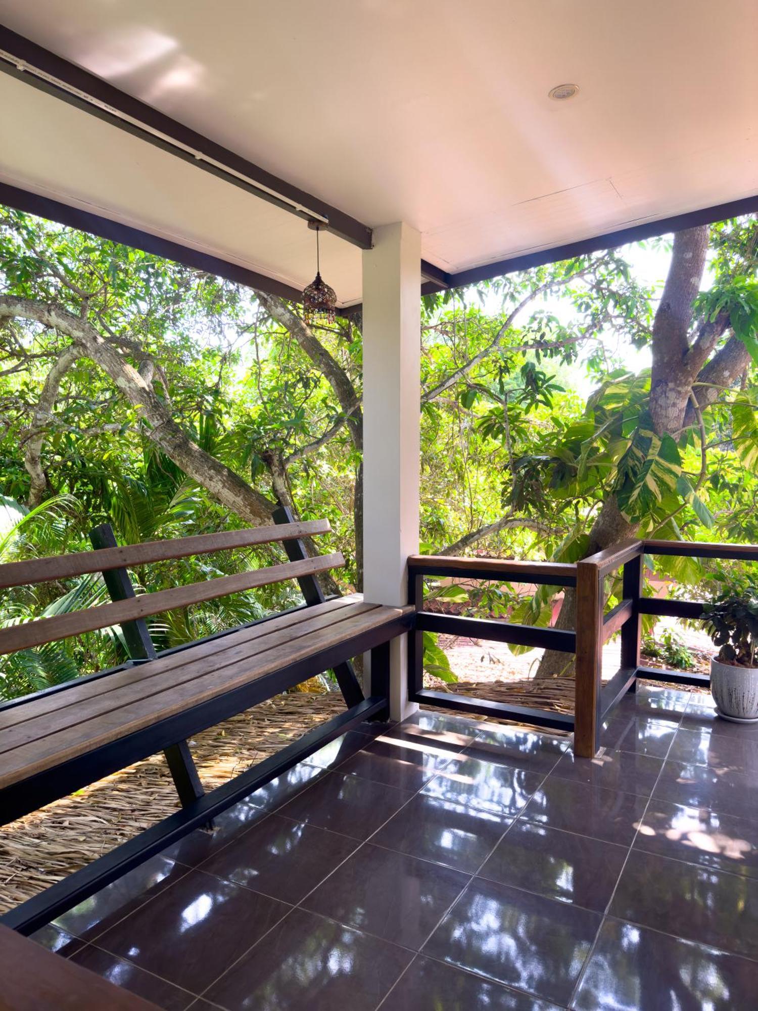 Jungle Vibes Hotel Thongsala Room photo